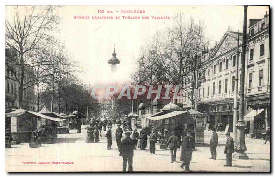 CPA Toulouse Avenue Lapayette Et Theatre Des Varietes