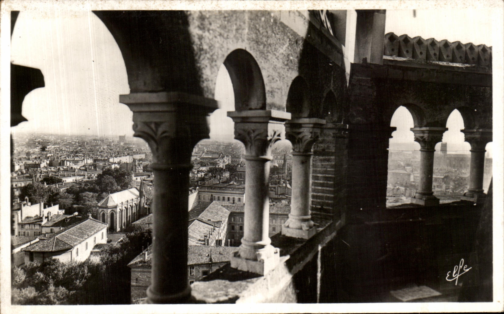 Panorama sur Toulouse — pris du clocher de Saint-Sernin — Éditions LABOUCHE Pièces, Toulouse
