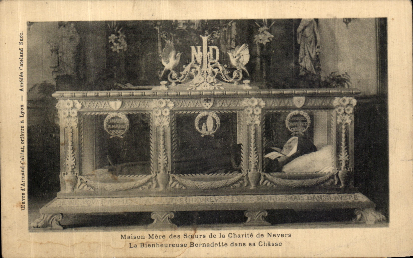 CPA Maison Mere des Sacurs de la Charite de Nevers La bienheureuse Bernadette dans sa chasse