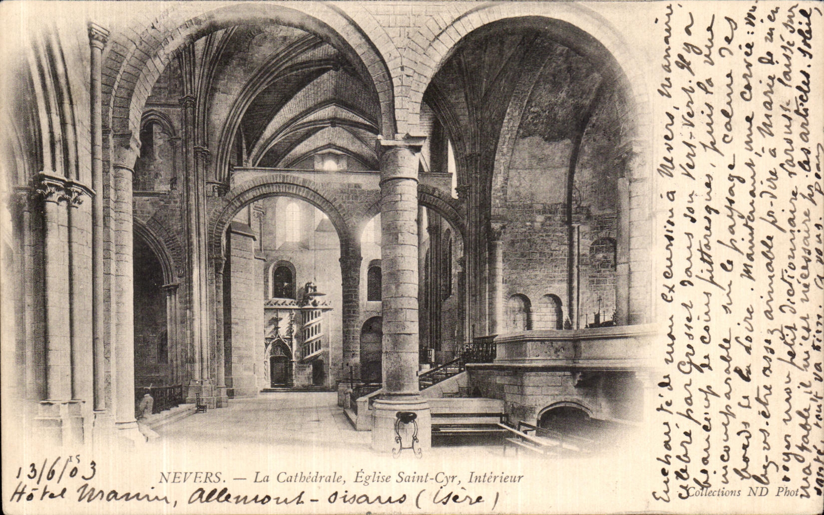 CPA Nevers La Cathedrale Eglise Saint Cyr Interieur