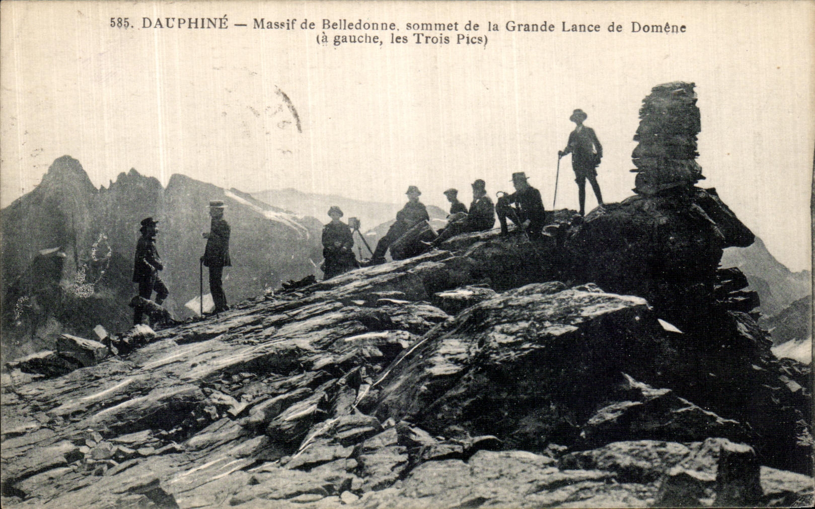 Dauphiné — Massif de Belledonne, sommet de la Grande Lance de Domène (à gauche, les Trois Pics) — P. Gaude, phot. - Grenoble