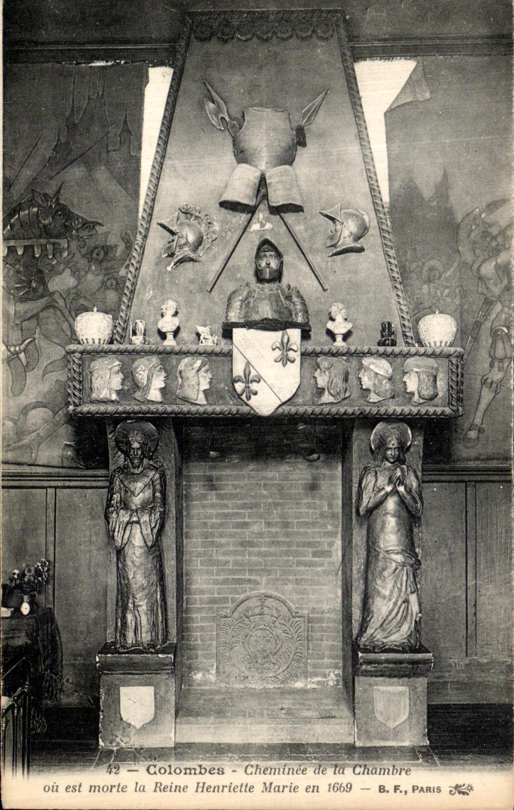 CPA Colombes Cheminee de la Chambre ou est morte la Reine Henriette Marie en 1669