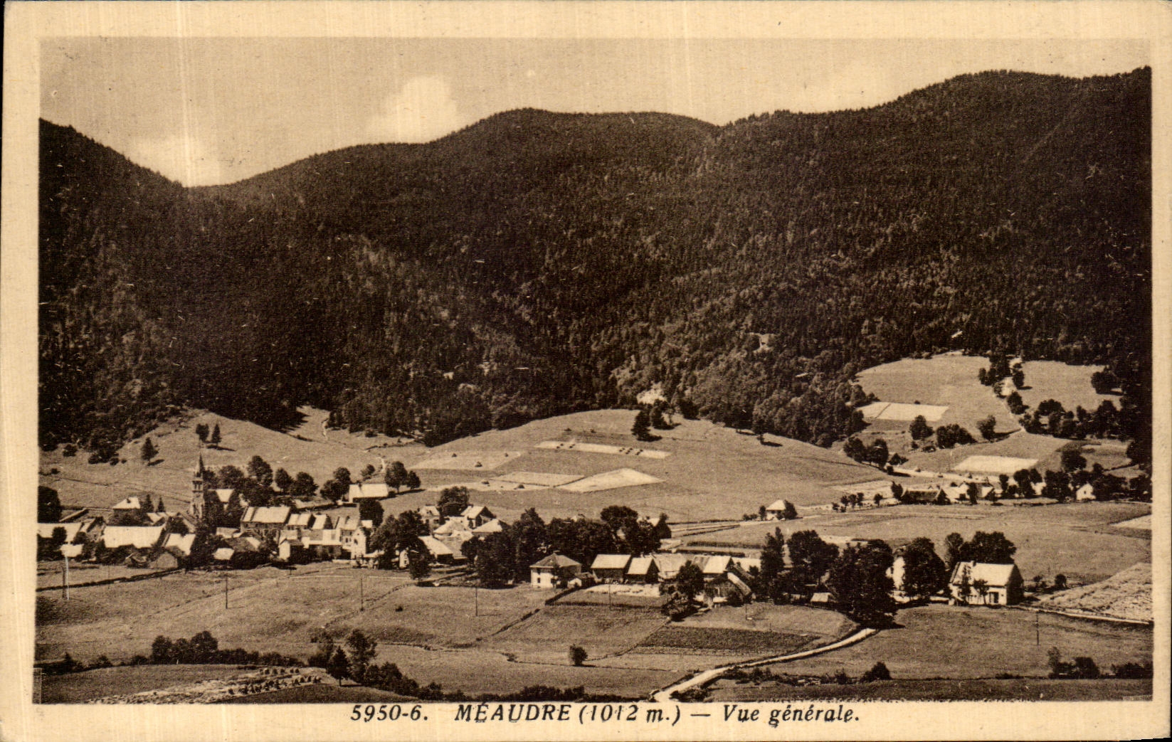 Méaudre (1012 m.) — Vue générale — Éditeur A. Hourlier, La Tronche (Isère), n° 5950-6