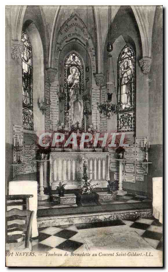 CPA Nevers Tombeau de Bernadette au Couvent Saint Gildart
