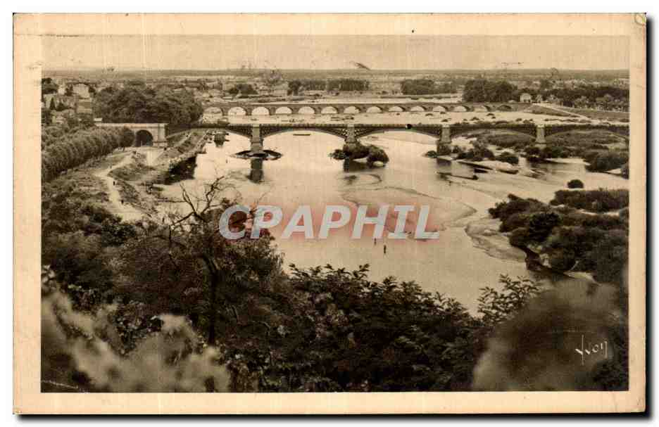 CPA Nevers La Loire et les deux ponts