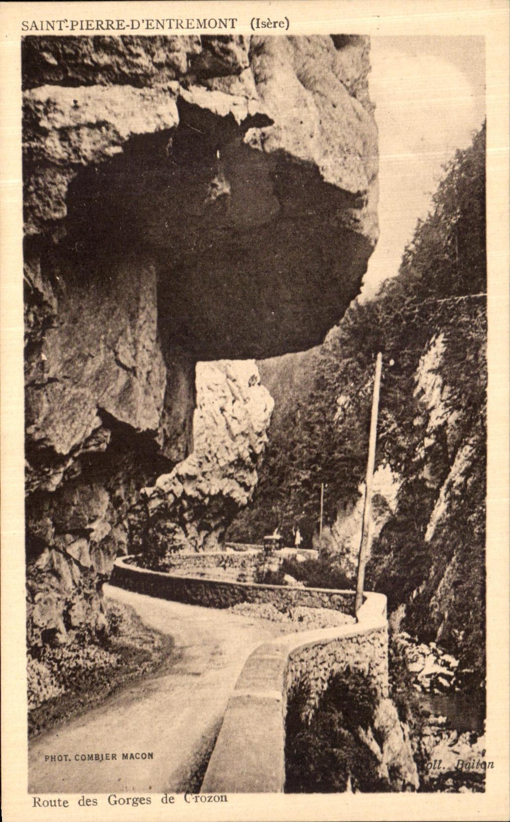 Saint-Pierre-d'Entremont (Isère) — Route des Gorges de Crozon — Phot. Combier Macon, Coll. Baiton