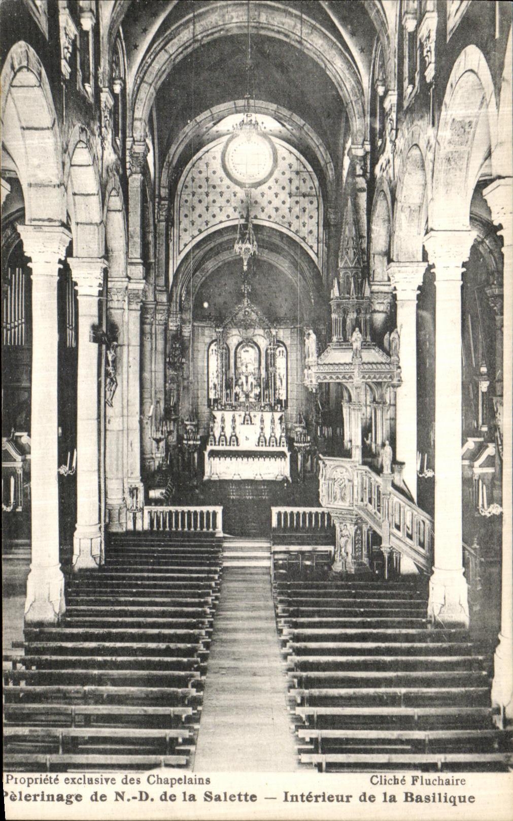 Pèlerinage de N.-D. de la Salette — Intérieur de la Basilique — Cliché Fluchaire