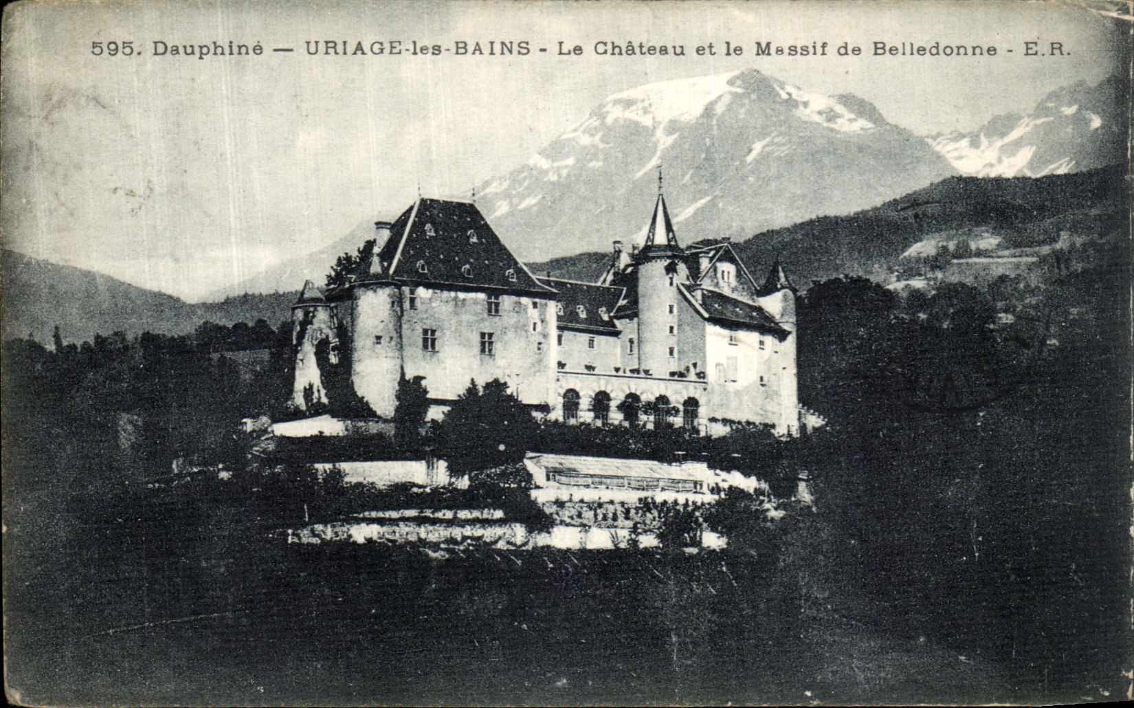 Antike Ansichtskarte Dauphine Uriage les Bains Schloss und der Massif de Belledonne