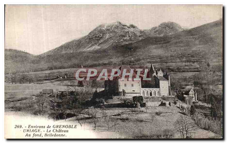 Environs de GRENOBLE - Le Château - Au fond, Belledonne