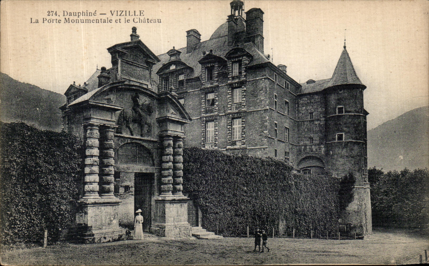 Vizille — Die monumentale Pforte und das Schloss — Gaude, photo-verlag Grenoble