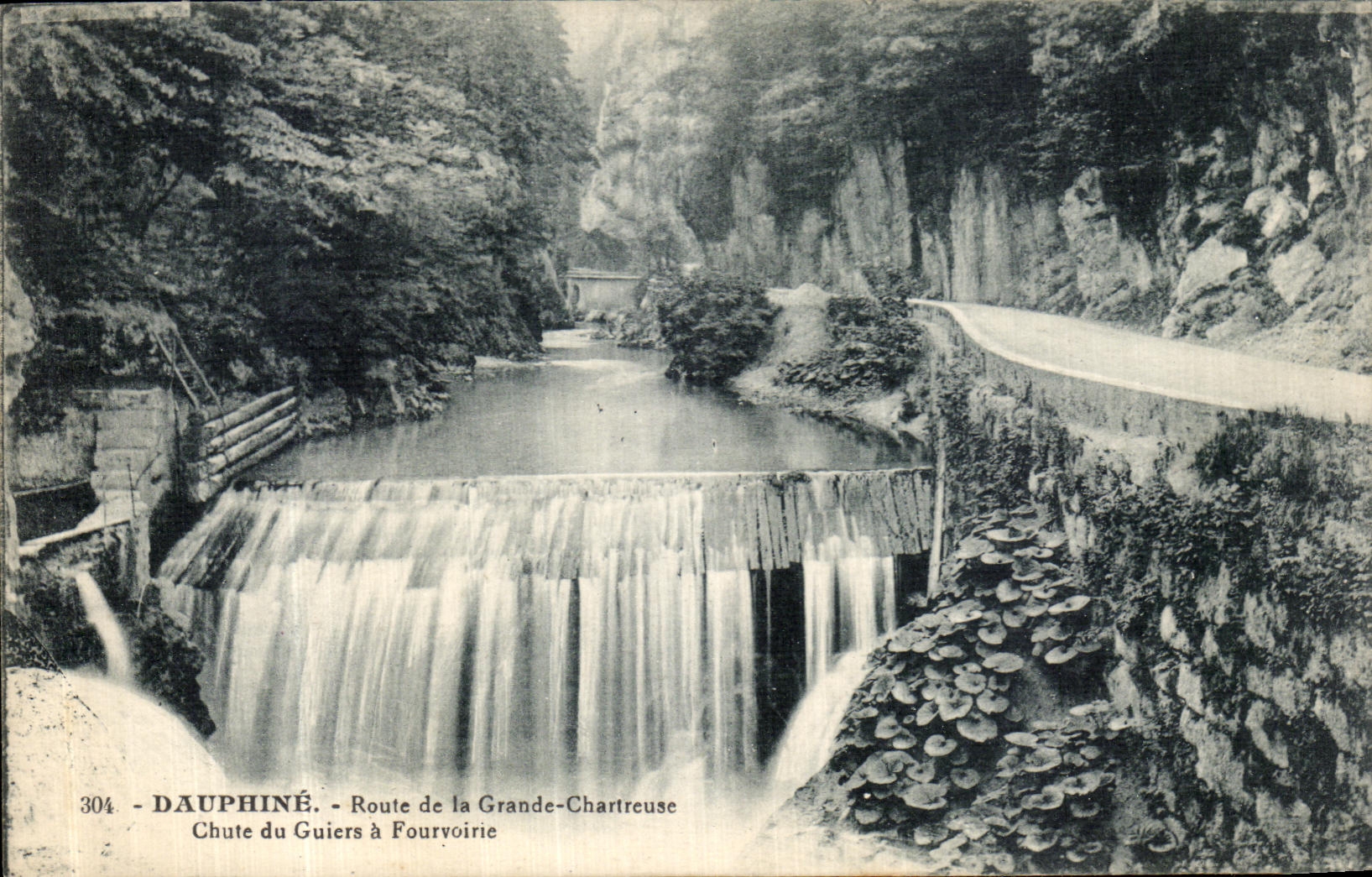 Chute du Guiers à Fouryoirie — Dauphiné — Route de la Grande-Chartreuse — n° 304