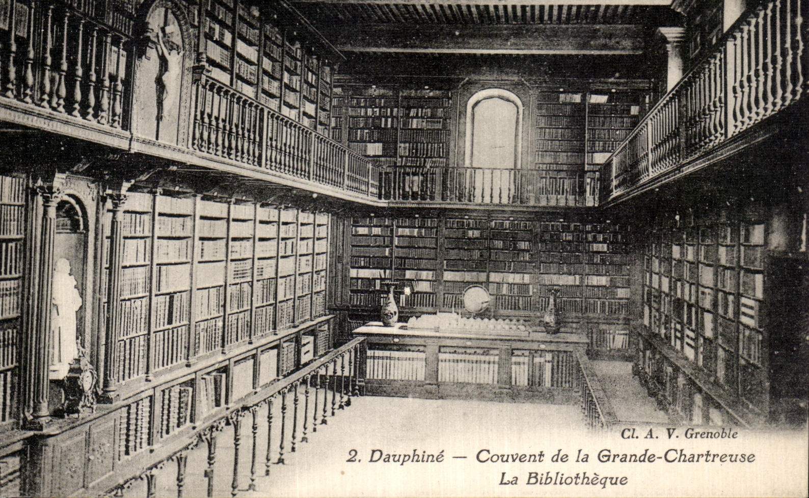 Dauphiné — Couvent de la Grande-Chartreuse — La Bibliothèque — Cl. A. V. Grenoble