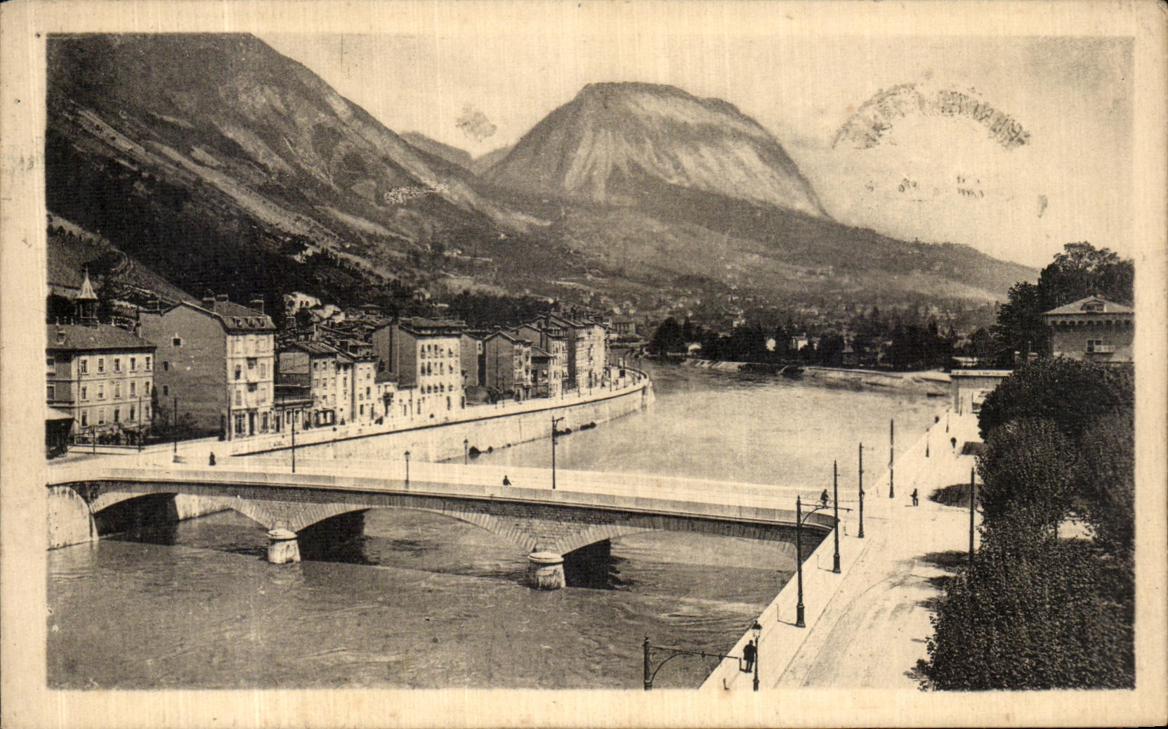 CPA Grenoble Sur L Isere Et Le Saint Eynard
