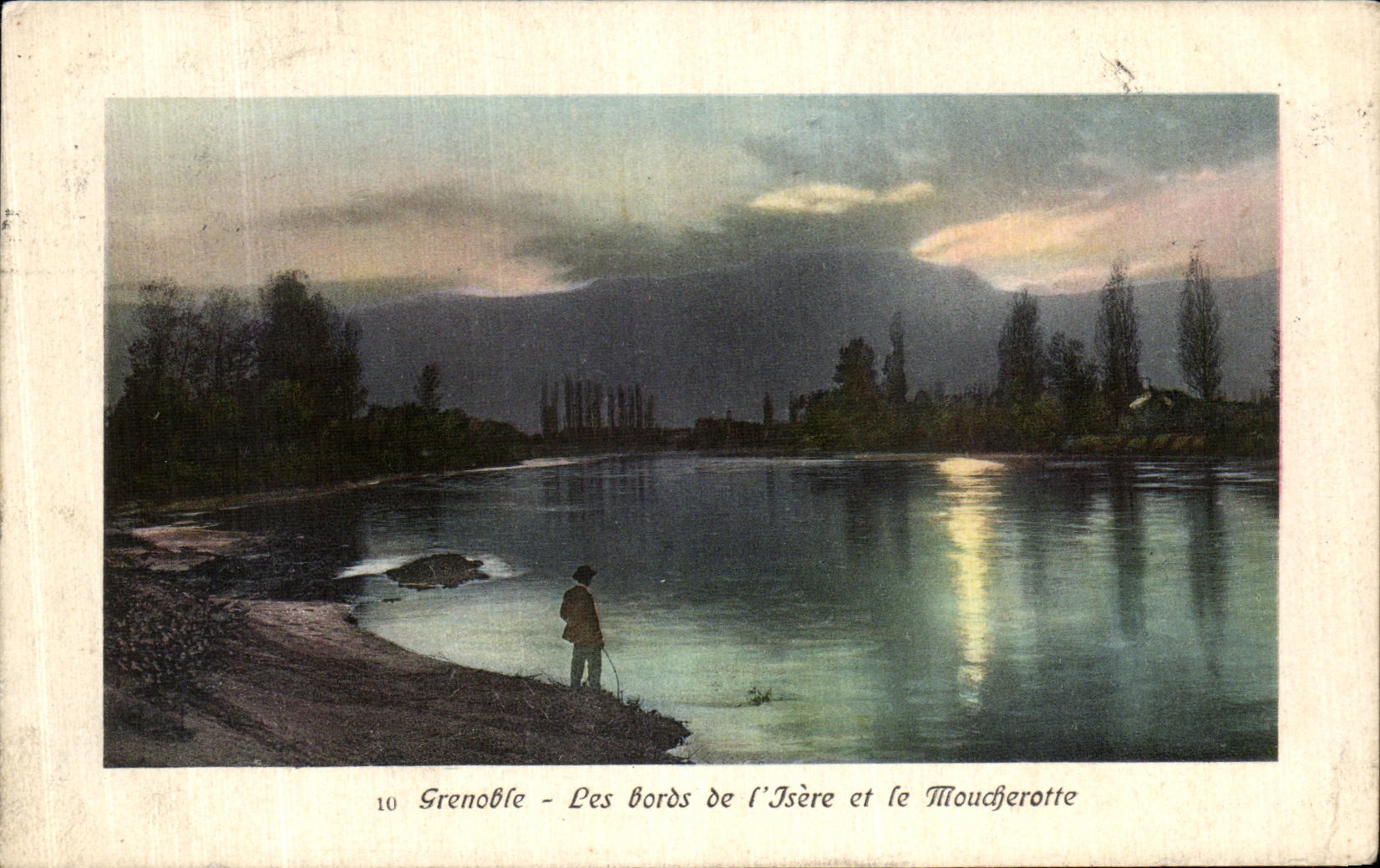 CPA Grenoble Les Bords de l Isere et le Moucherotte