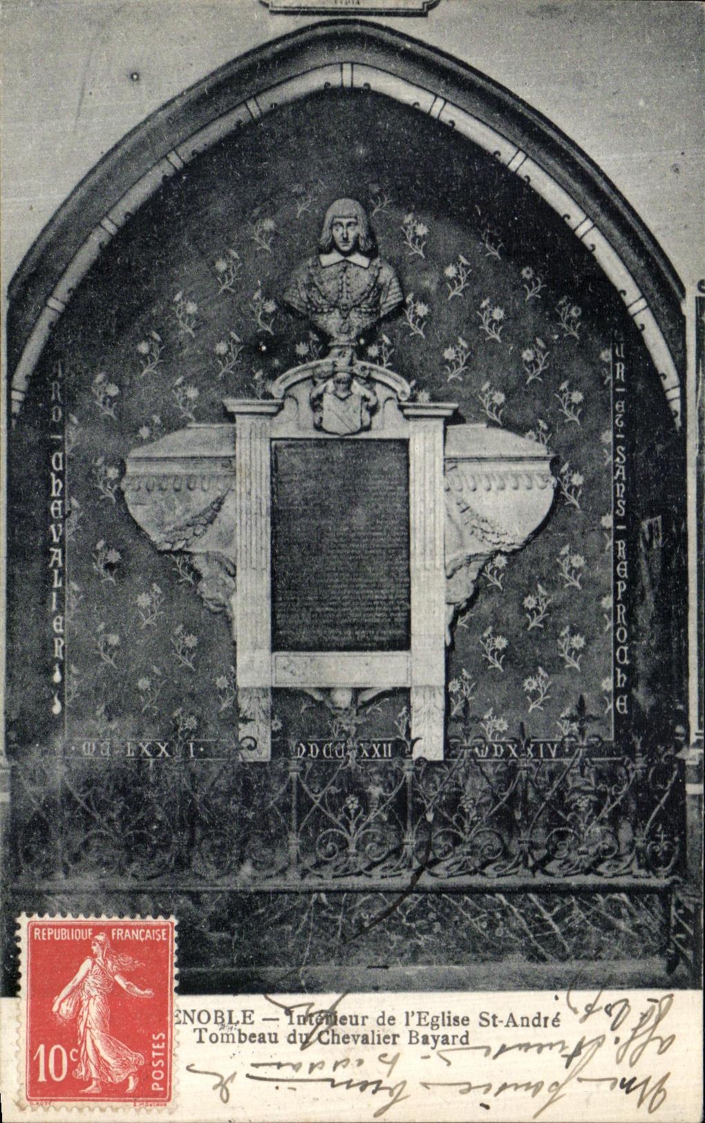 CPA Grenoble Interieur de L Eglise St Andre Tombeau du Chevalier Bayard 
