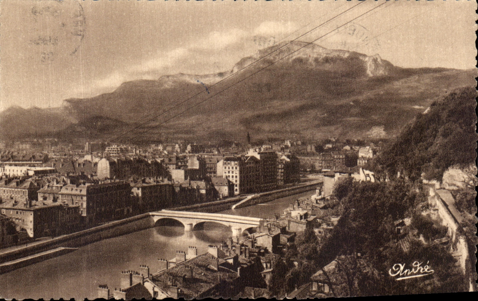 CPA Les Belles Alpes Francaises Grenoble Vue Generale Isere et le Moucherotte