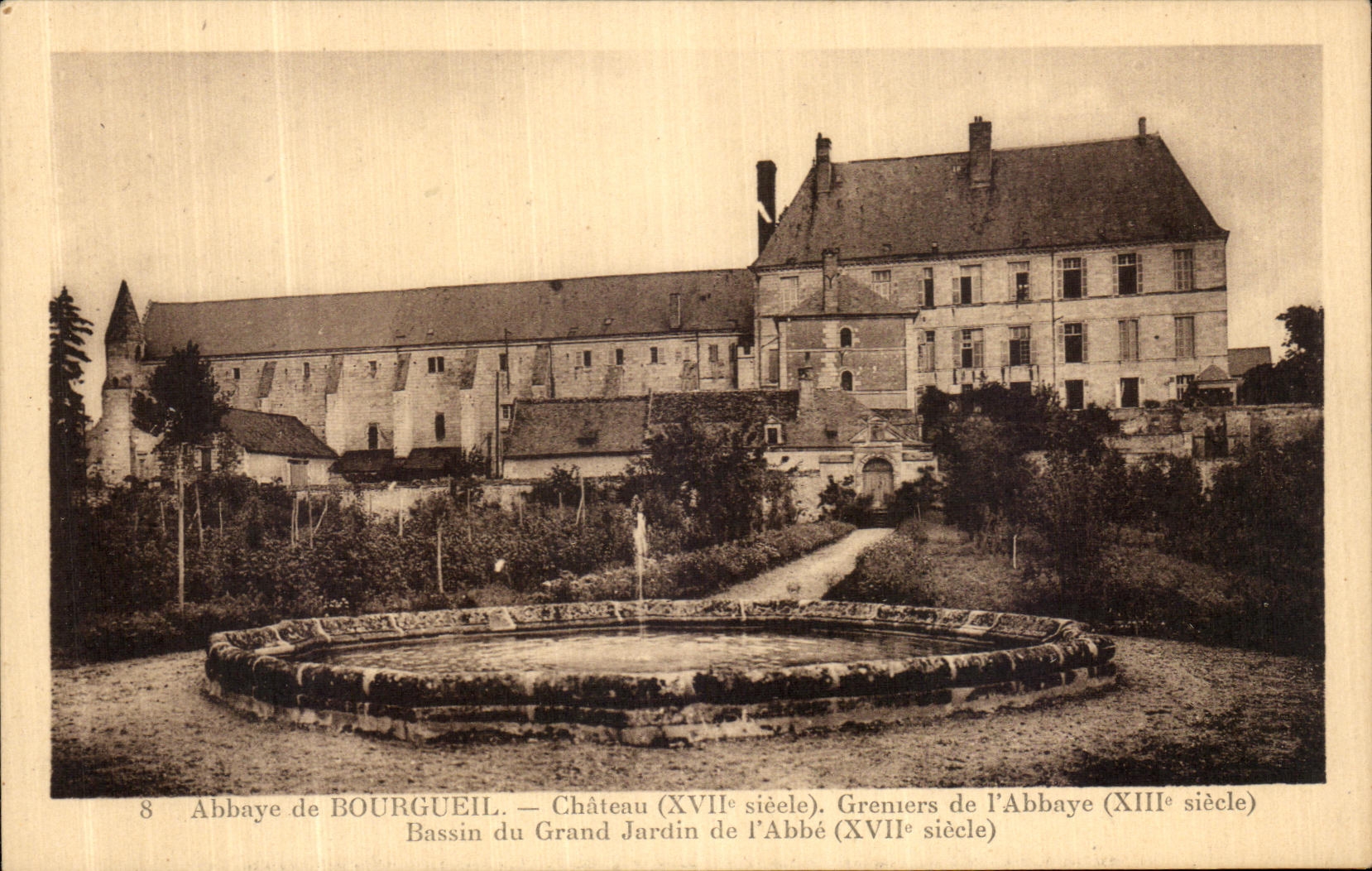 CPA Bourgueil Abbaye Chatea Greniers de l abbaye Bassin du grand jardin de l abbe