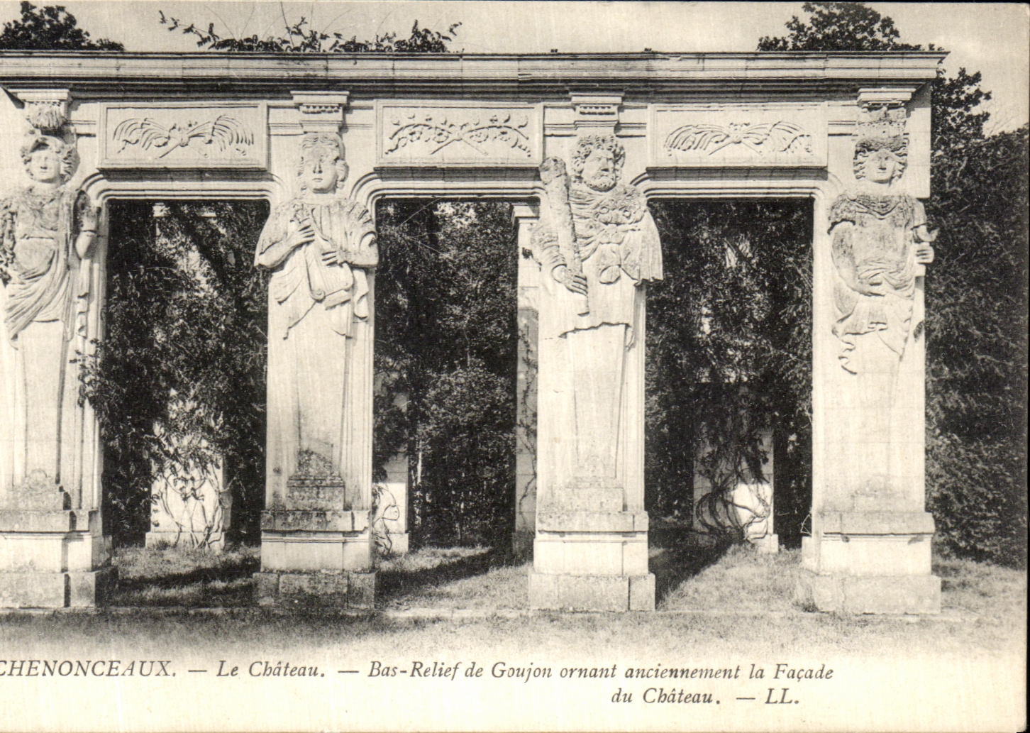 CPA Chenonceaux Le Chateau Bas Relief de Gaujon Ornant Anciennement la facade 
