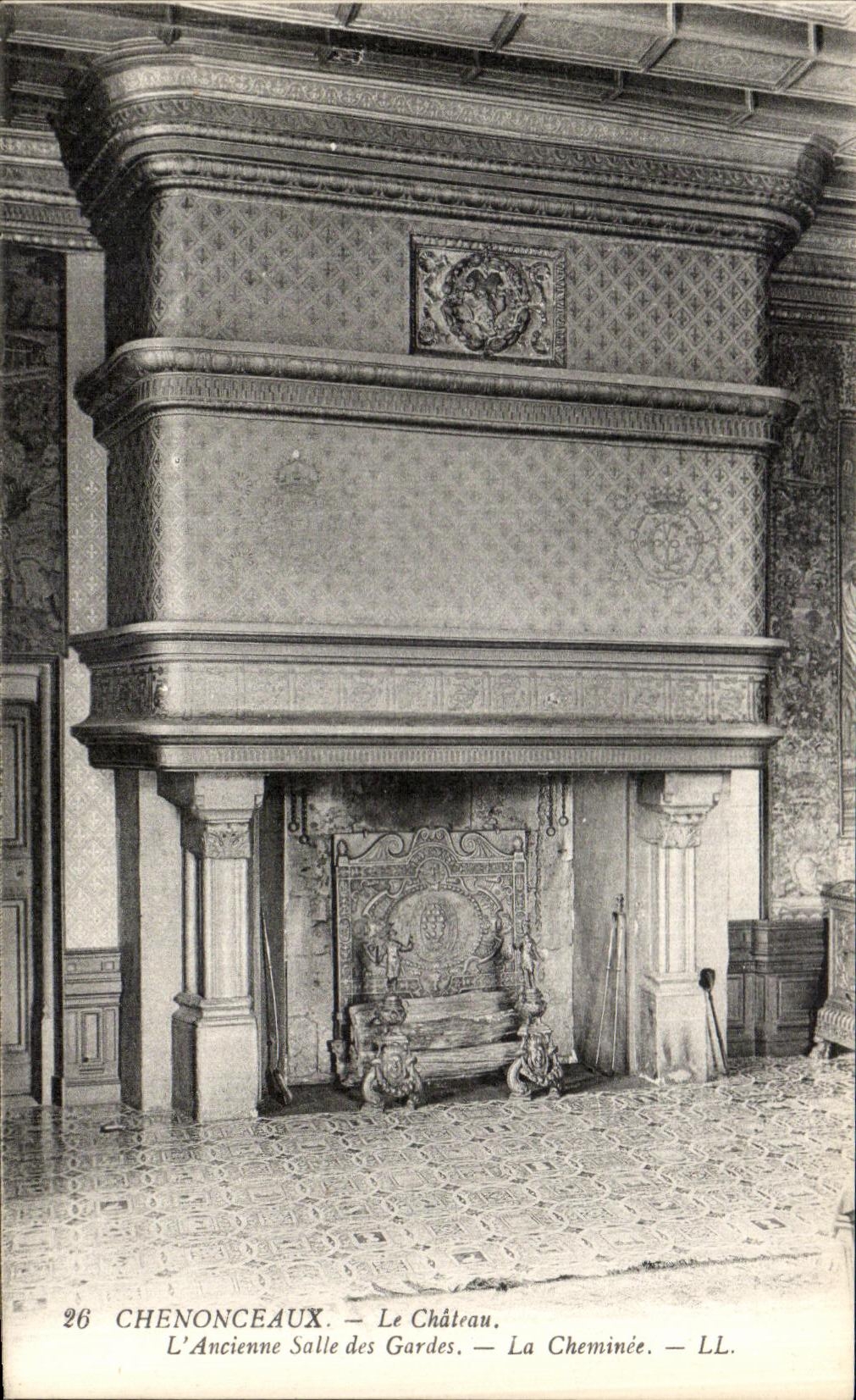 CPA Chenonceaux Le Chateau L Ancienne Salle des Gardes La Cheminee
