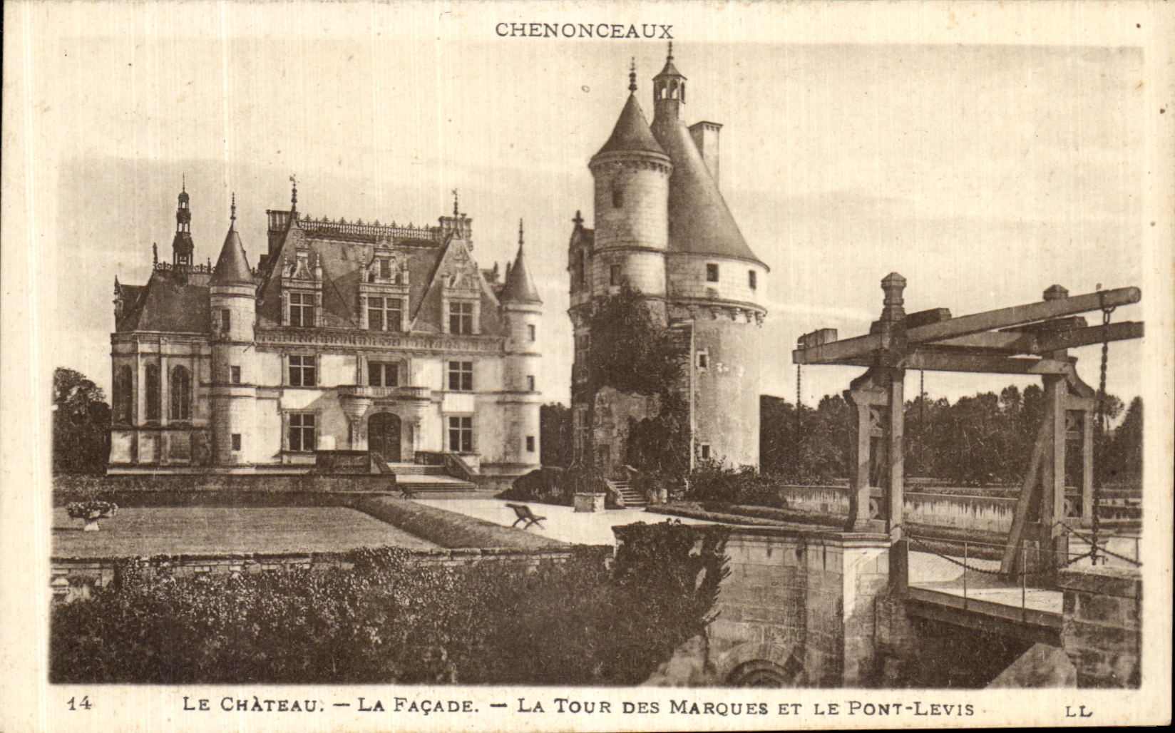 CPA Le Chateau De Chenonceaux La Facade La Tour Des Marques Et Le Pont Levis 