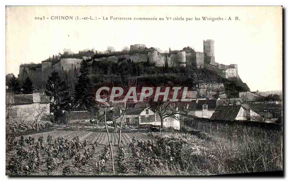 CPA Chinon La Forteresse Commence au Par Les Wisigoths 