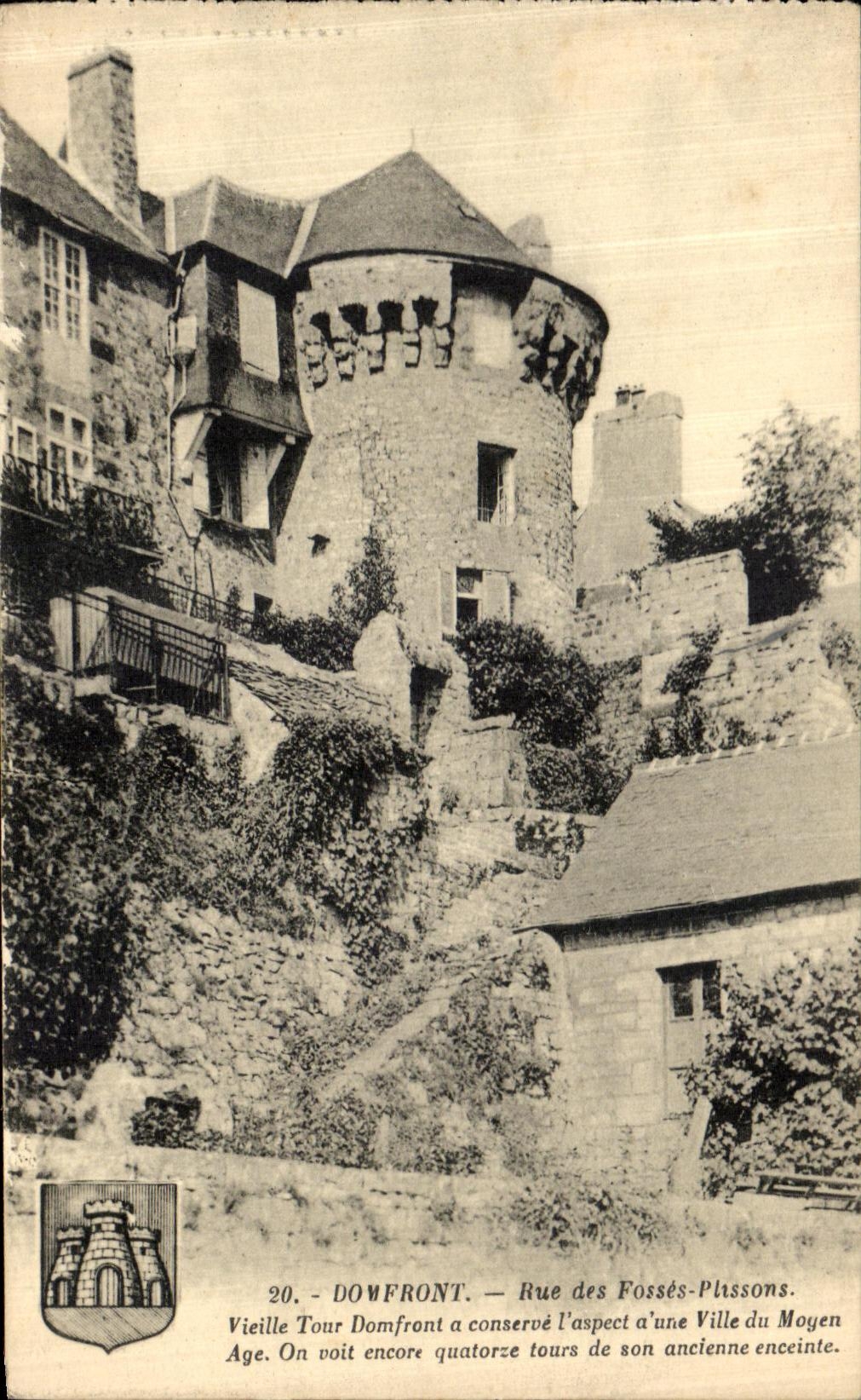 CPA Domfront Rue des Fosses Plissons Vieille Tour Domfront 