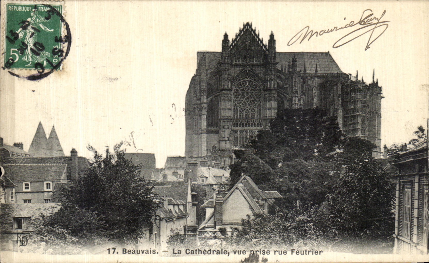 CPA Beauvais Cathedrale de Vue Prise Rue Feutrier