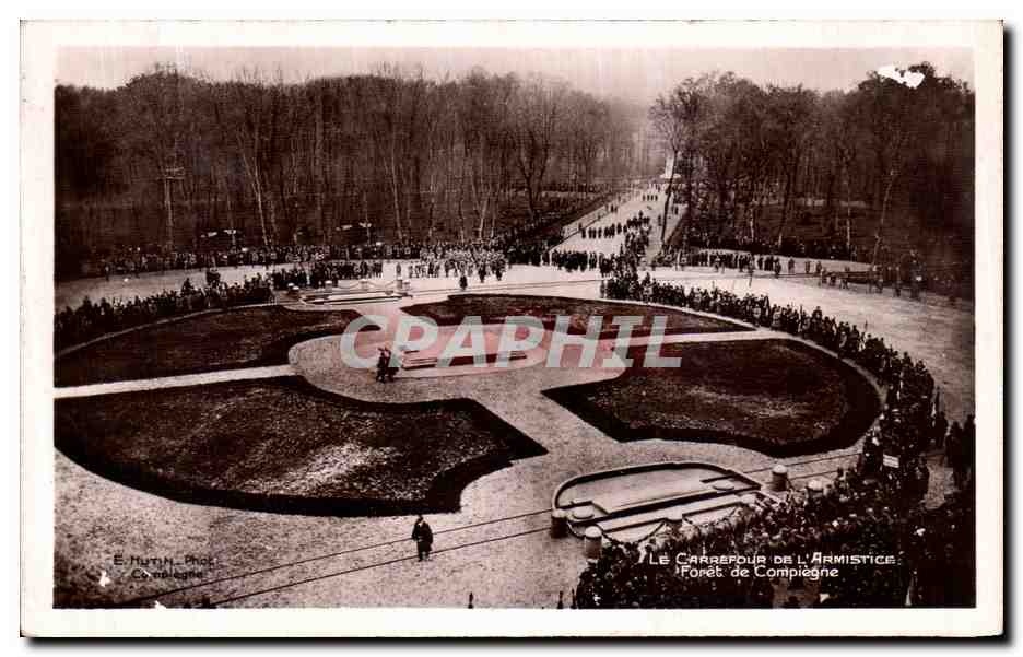 The Armistice Crossroads — Forest of Compiègne — E. Nuttin, Photo. Compiègne