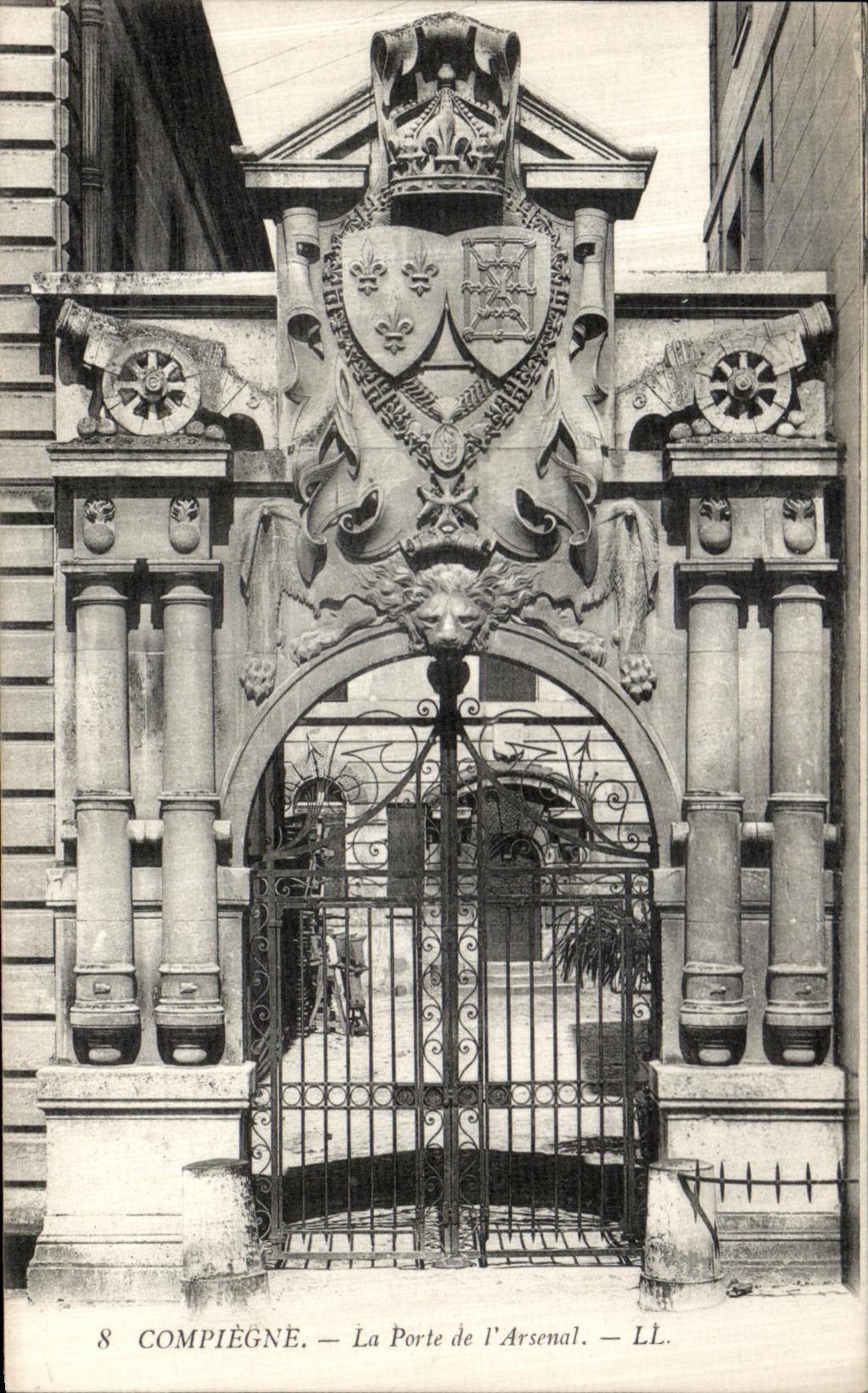 CPA Compiegne La Porte de l Arsenal