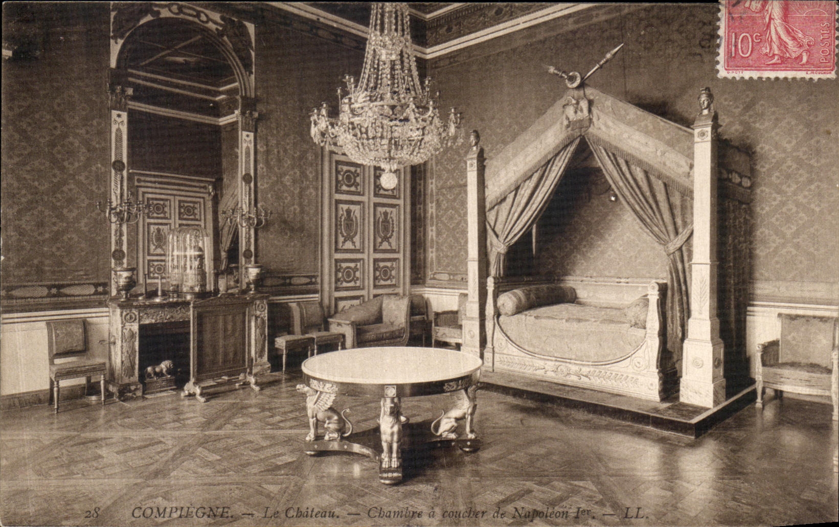 Compiègne — Le Château — Chambre à coucher de Napoléon Ier — LL. n°28