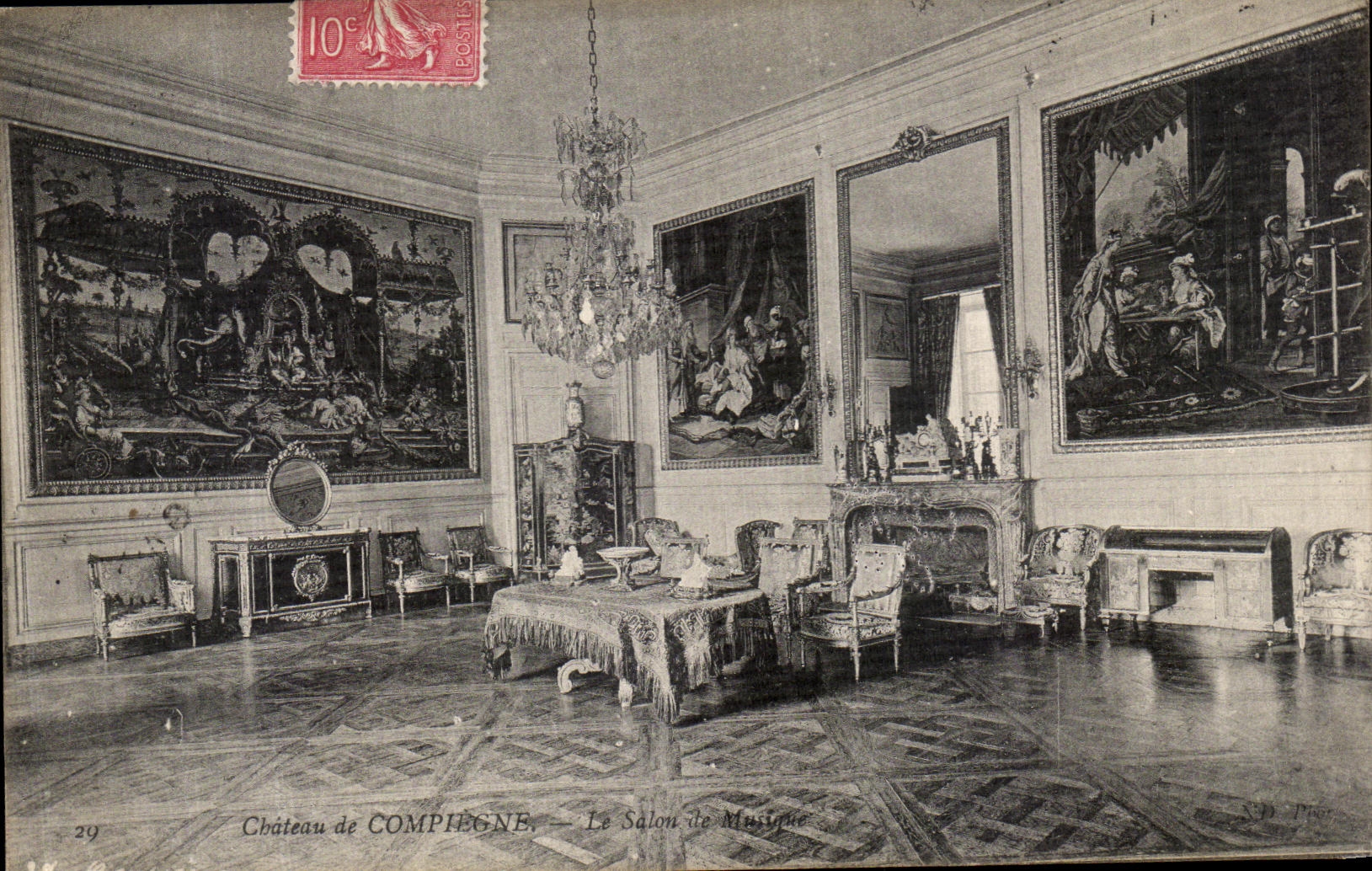 CPA Compiegne Le Salon de Musique