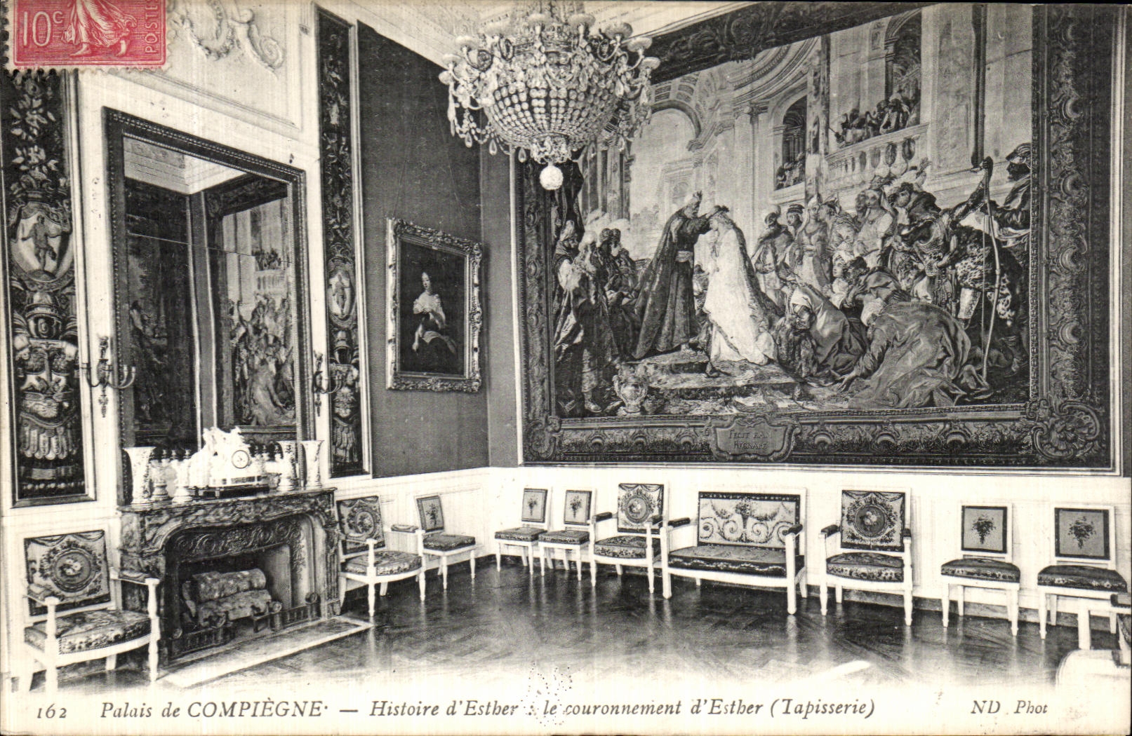 CPA Palais de Compiegne Histoire d Esther le Couronnement d Estber Tapisserie 