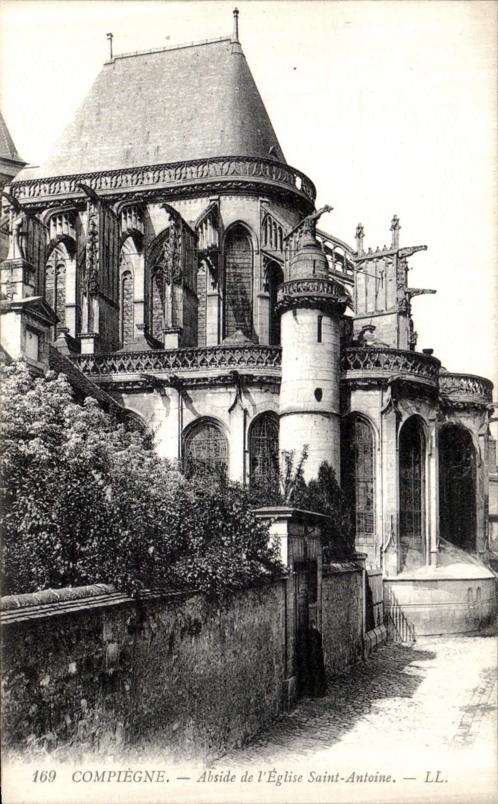 CPA Compiegne Abside de l Eglise Saint Antoine