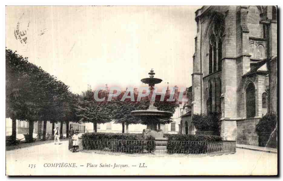 CPA Compiegne Place Saint Jacques