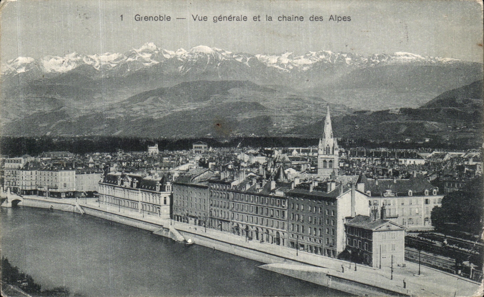 CPA Grenoble Vue Generale et le Chaine des Alpes