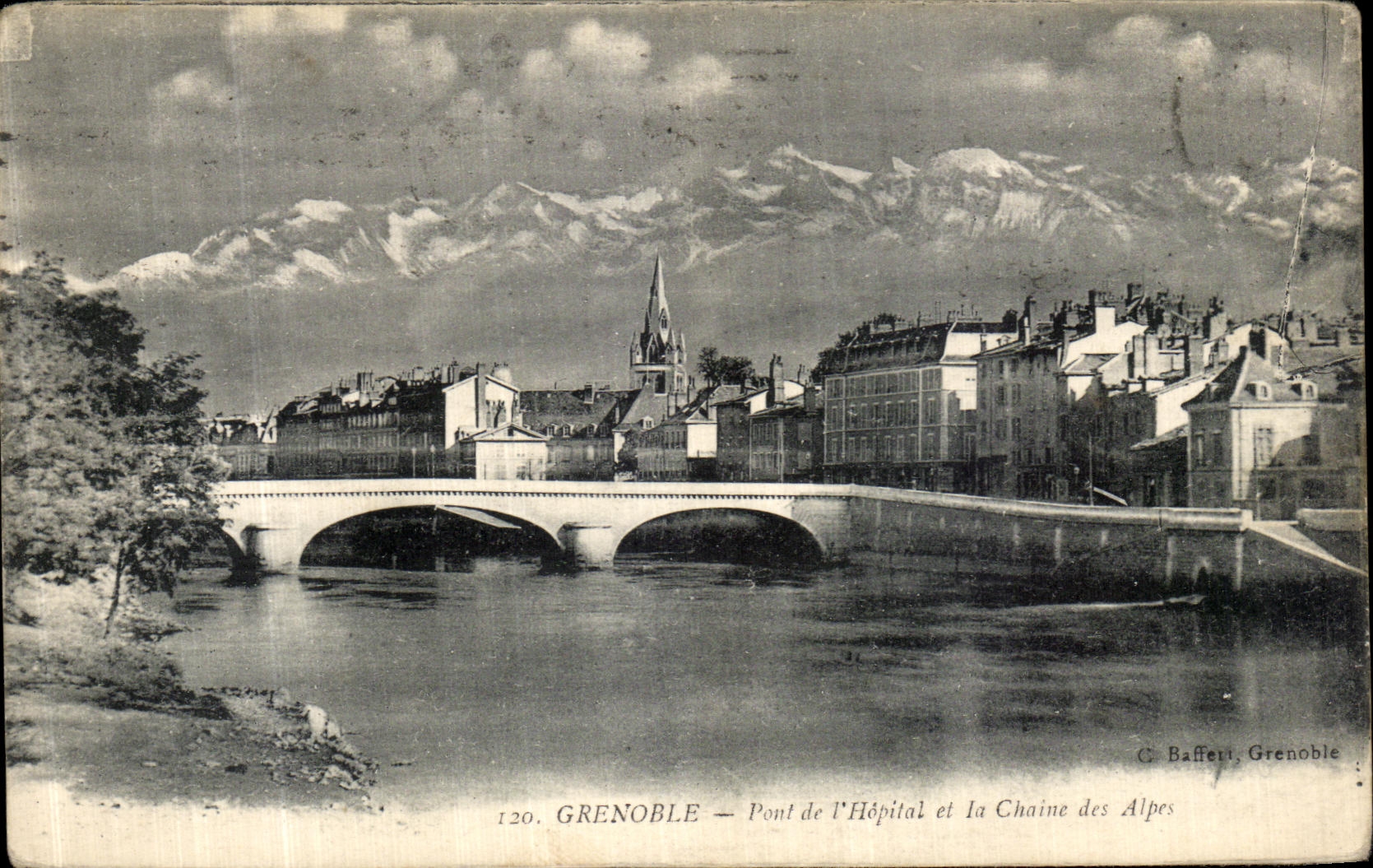 CPA Grenoble Pont de l Hopital et la Chaine des Alpes