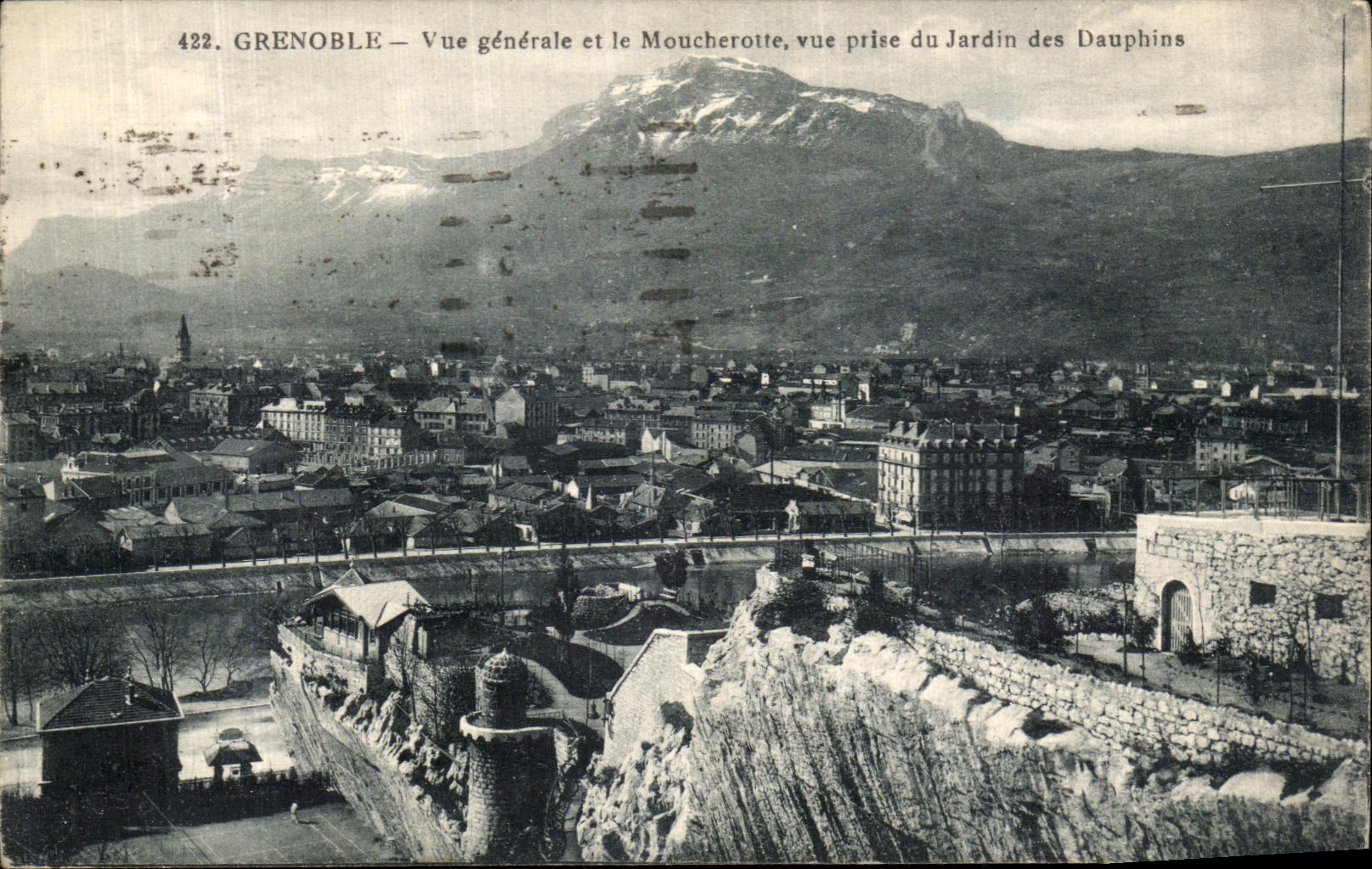 CPA Grenoble Vue Generale et le Moucherotte Vue prise du Jardin des Dauphins