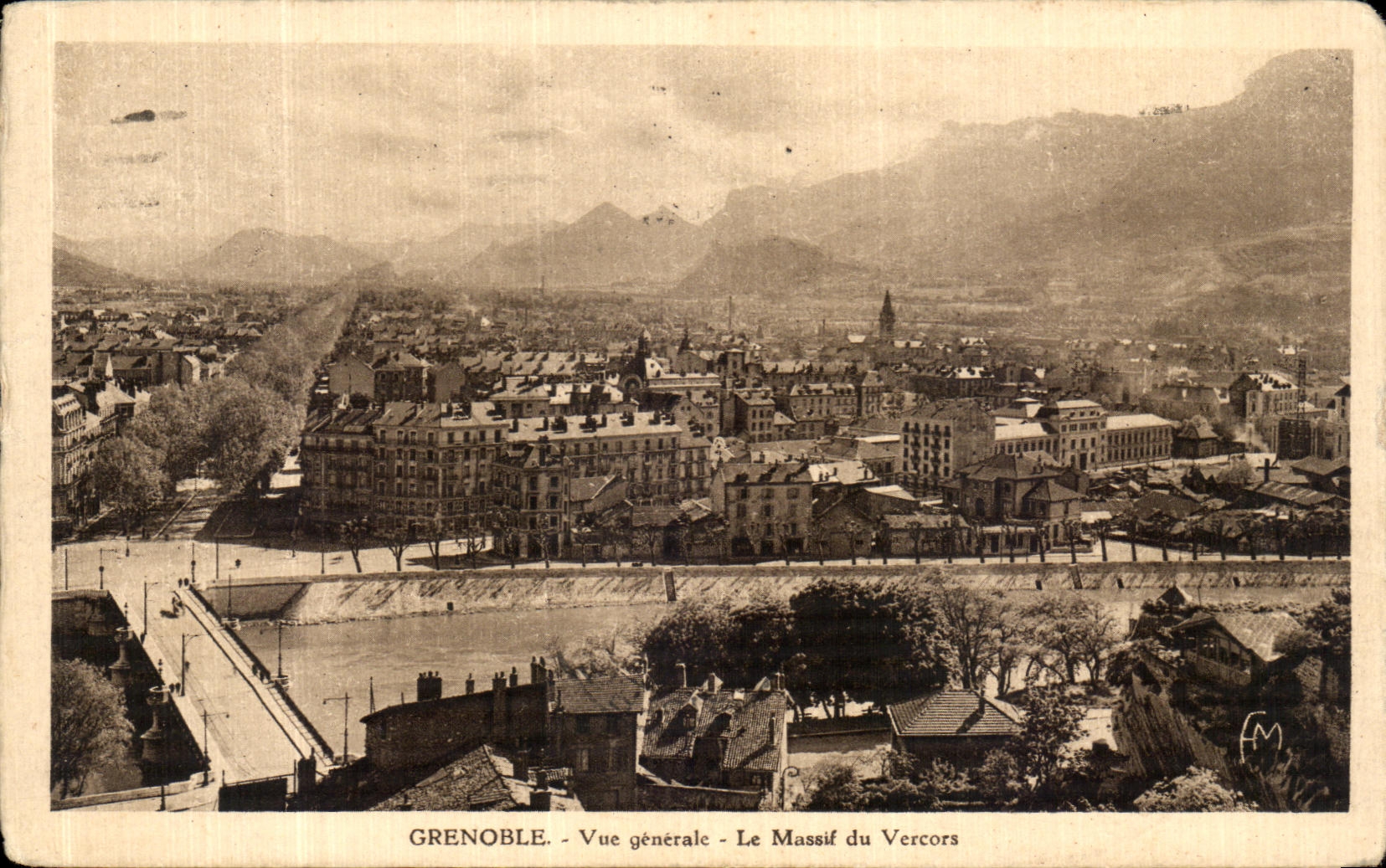 CPA Grenoble Vue Generale Le Massif du Vercors