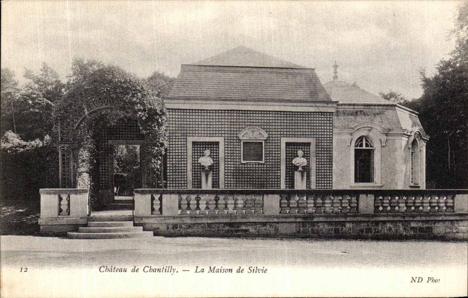 Château de Chantilly — La Maison de Silvie — ND Phot