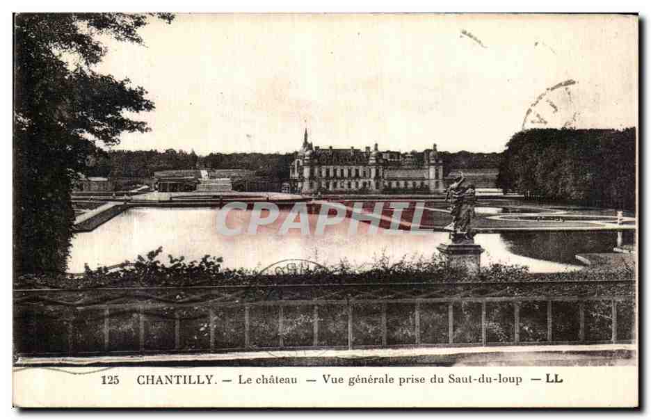 Chantilly — Le château — Vue générale prise du Saut-du-loup — LL