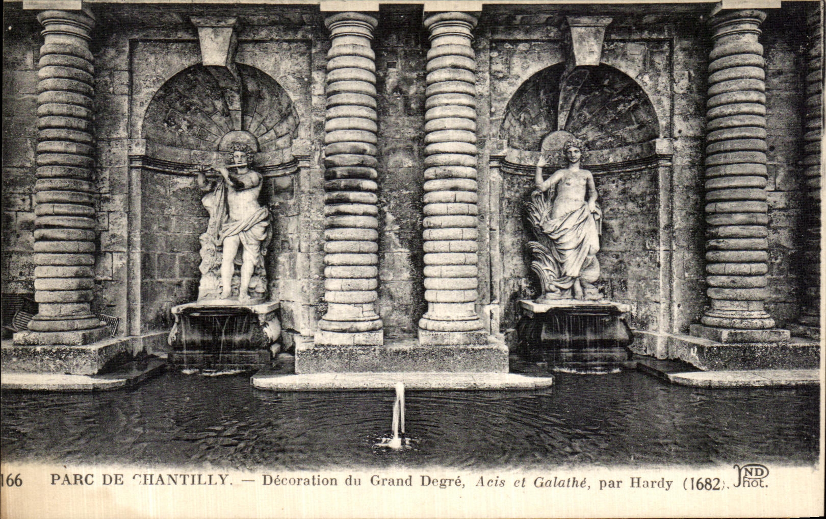 Parc de Chantilly — Décoration du Grand Degré, Acis et Galathée, par Hardy (1682) — JND Phot.