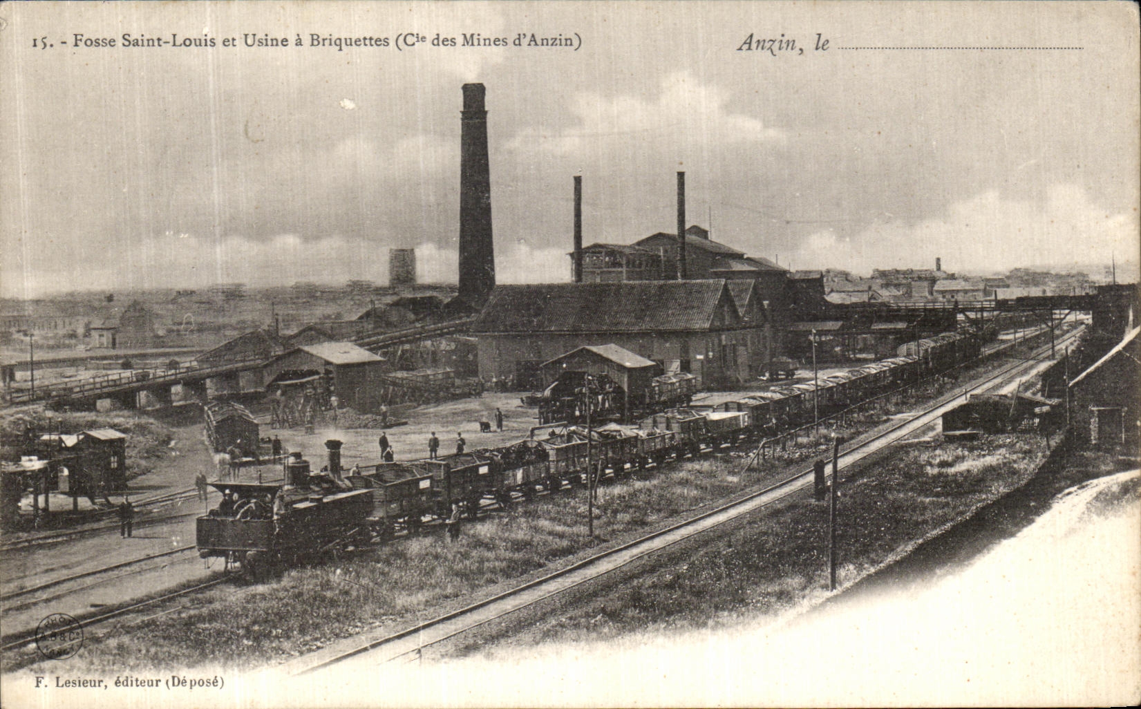 CPA Fosse Saint Louis Usine a Briquettes Cie des mines d Anzin Train