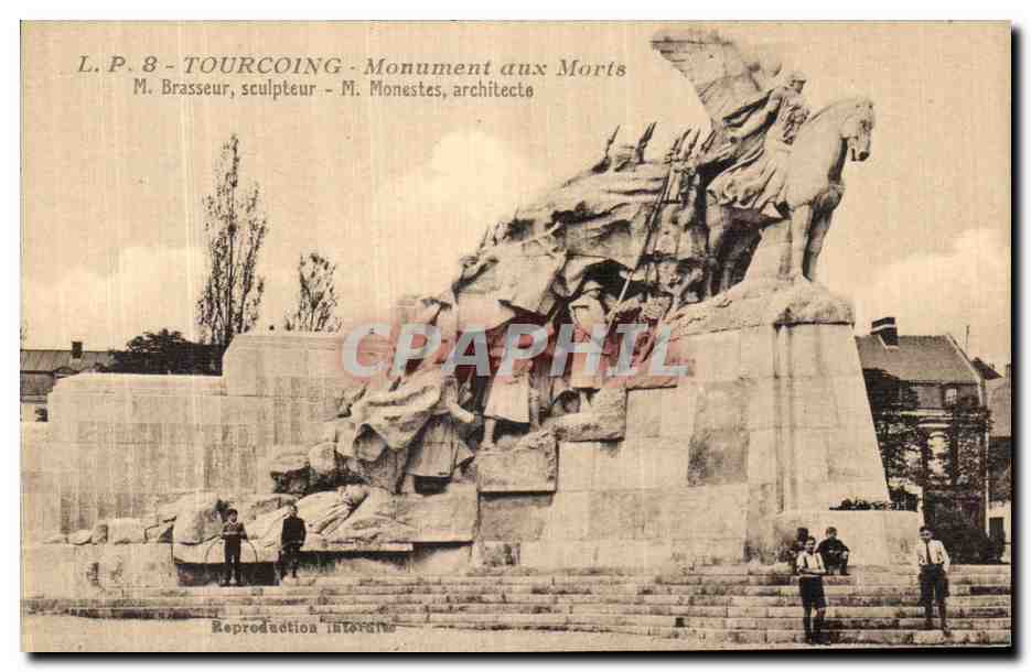 CPA Tourcoing Monument aux Morts Militaria