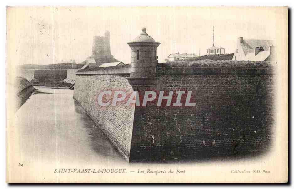 CPA Saint Vaast La Hougue Les Remparts du Fort