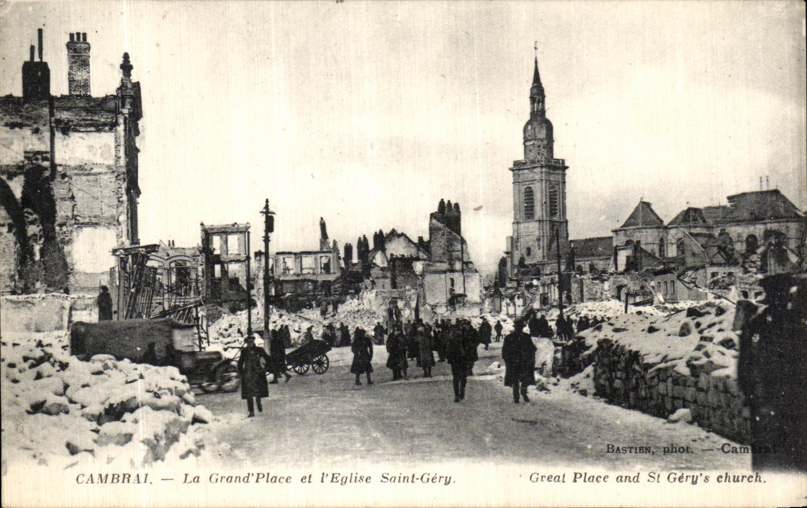 Cambrai — Die Grand'Place und die Kirche Saint-Géry — Bastien, phot. - Cambrai