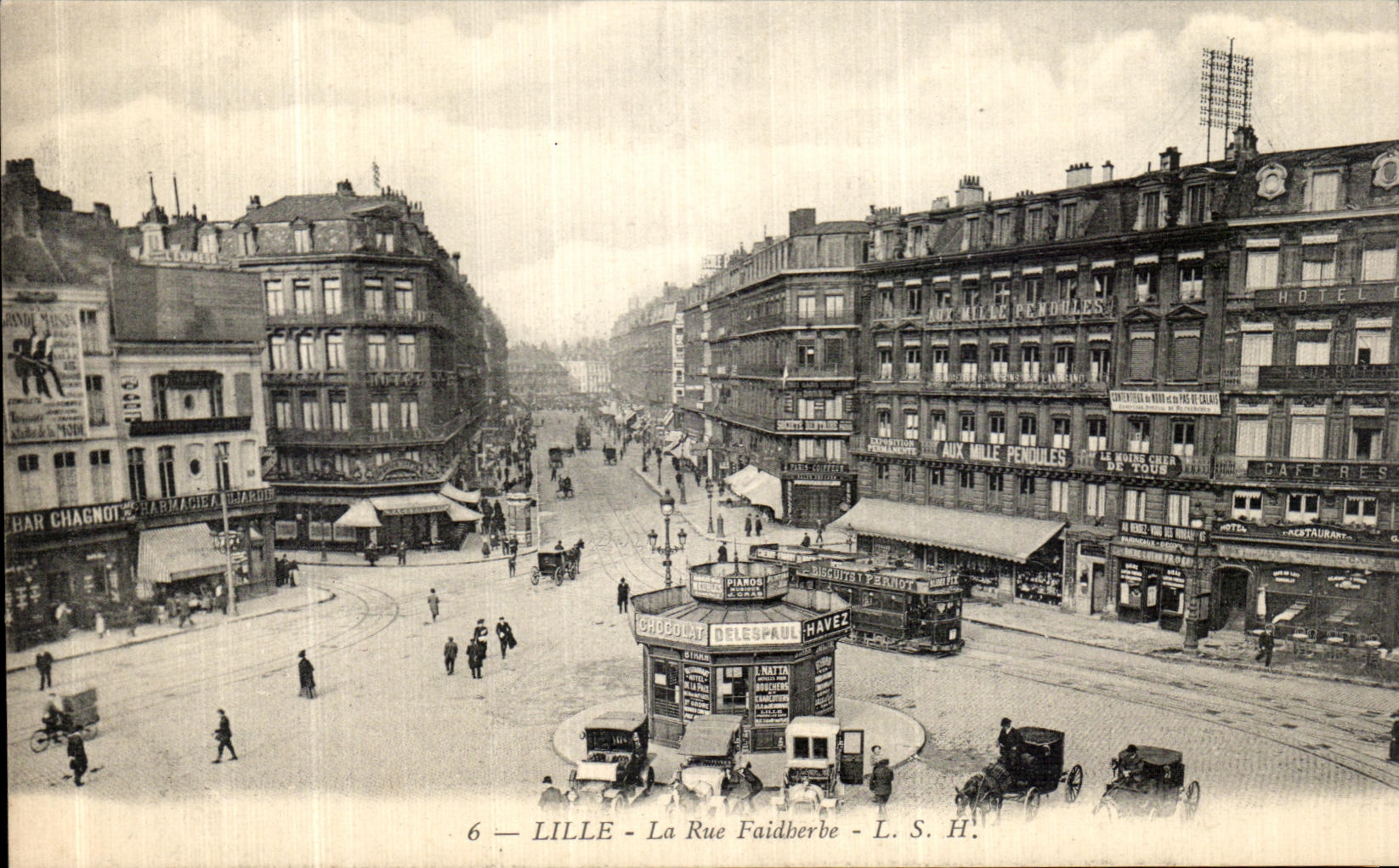 CPA Lille La Rue Faidherbe Tramway