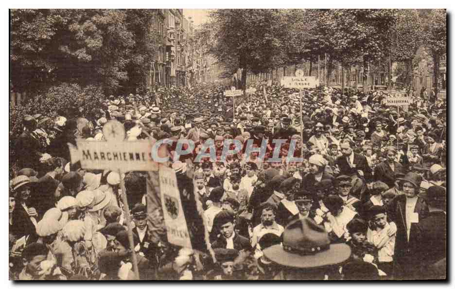 Procession des enfants à Lille — Cinquantenaire des Congrès Eucharistiques Internationaux 1881-1931 — Éditeur L. Pollet, n°3x