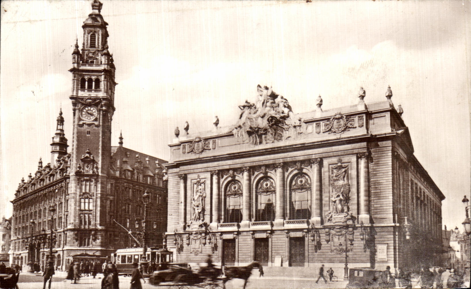CPA Lille La Bourse et le Theatre