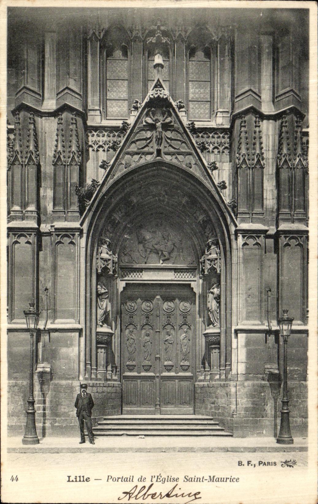 CPA Lille Portail de l Eglise Saint Maurice 