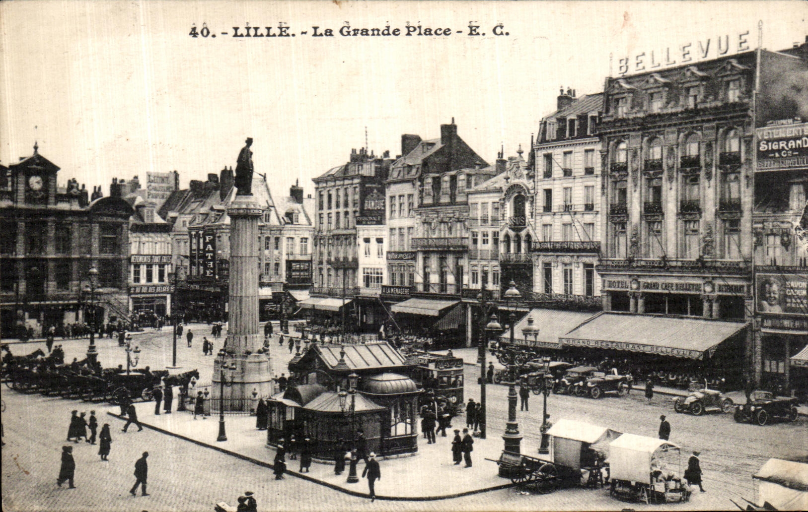 CPA Lille La Grande Place 